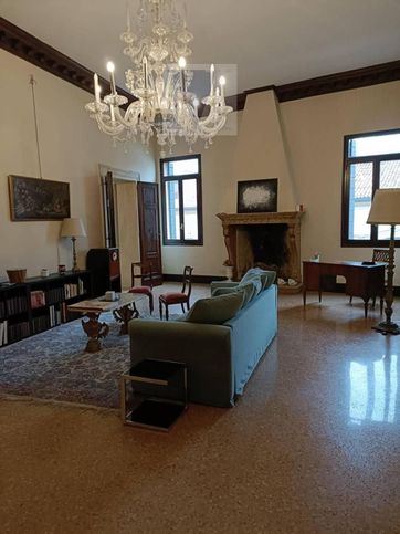 Appartamento in residenziale in Via del Santo