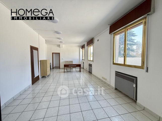 Ufficio in commerciale in Via Giuseppe Parini 7