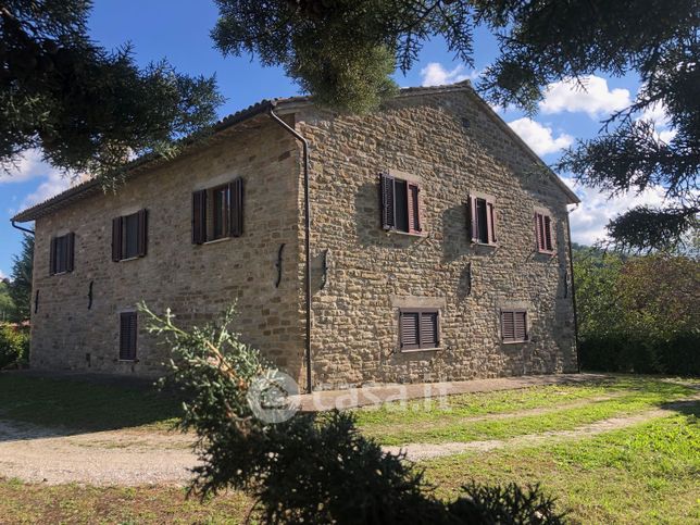 Rustico/casale in residenziale in Via Don Giulio Barbani