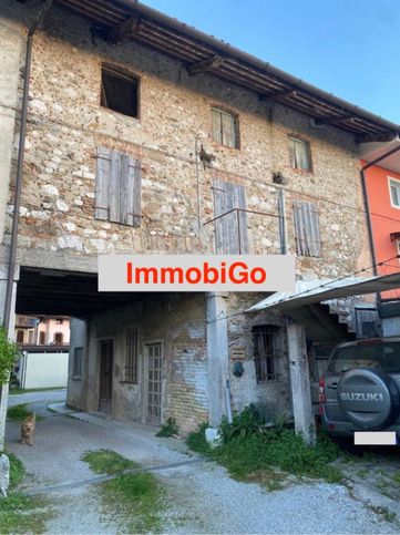 Rustico/casale in residenziale in Via Angoria 1