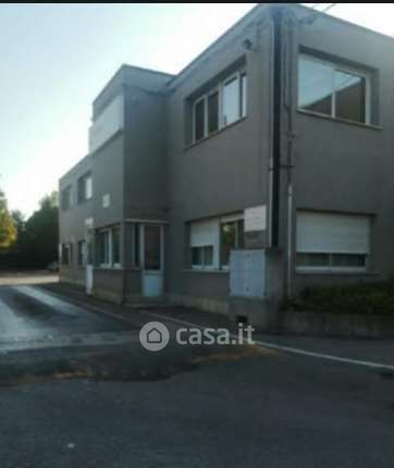 Capannone in commerciale in Via Granarolo