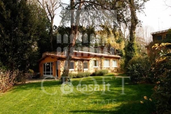 Villa in residenziale in Via di Villa Ruffo