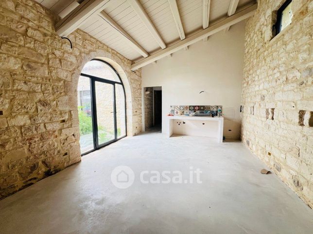Casa indipendente in residenziale in Variante San S.