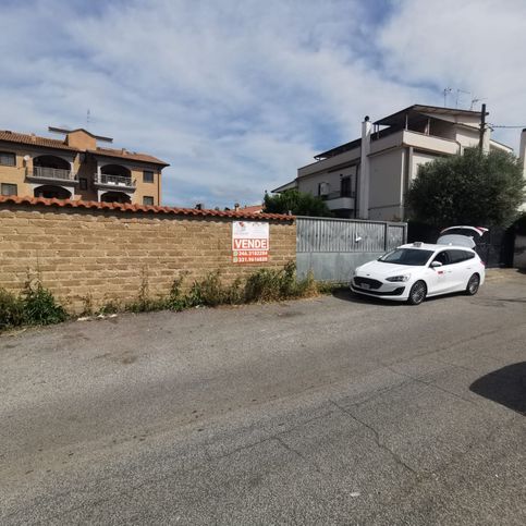 Terreno edificabile in residenziale in Via Giuseppe Alamanno 11