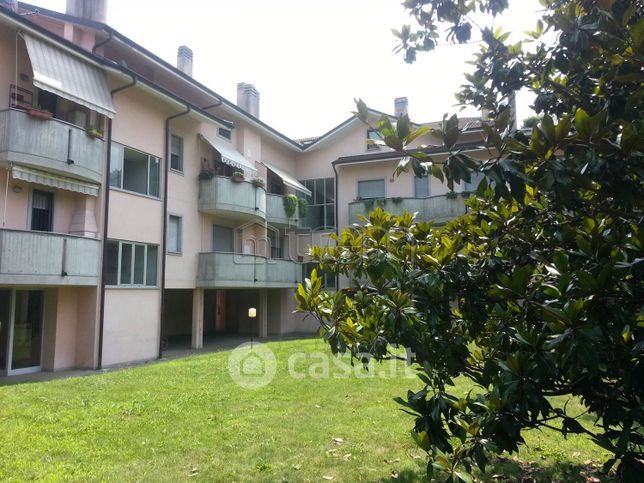 Appartamento in residenziale in Via Pasteur 18