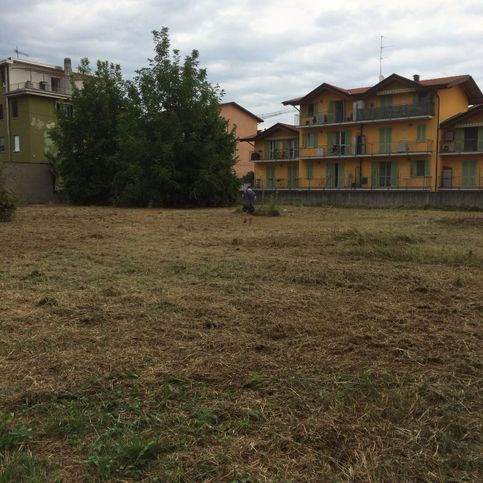 Terreno edificabile in residenziale in Via Cacciatori delle Alpi