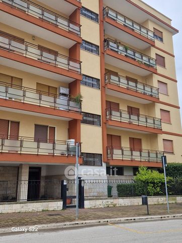 Appartamento in residenziale in Viale Magna Grecia 419