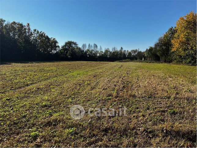 Terreno agricolo in commerciale in