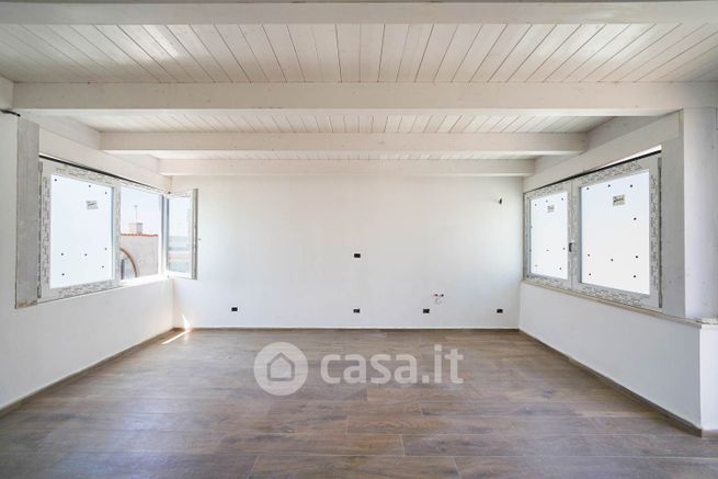 Appartamento in residenziale in Vico Petrarca 2