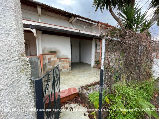 Casa indipendente in residenziale in