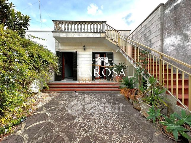 Villa in residenziale in Via Salvatore Poti 13
