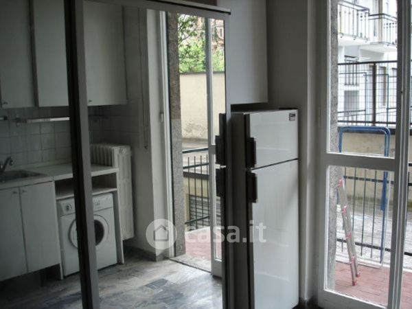 Appartamento in residenziale in Via Lorenteggio