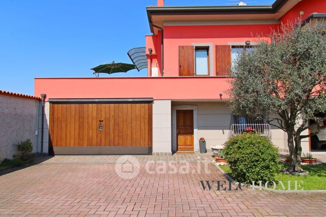 Casa bi/trifamiliare in residenziale in Via Cervino