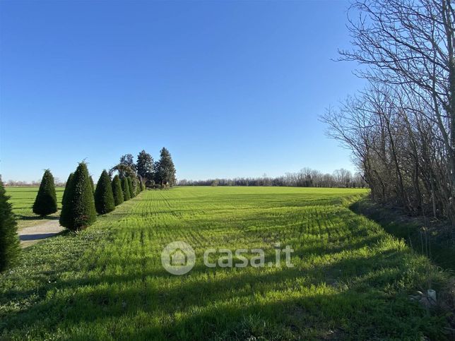 Terreno agricolo in commerciale in 