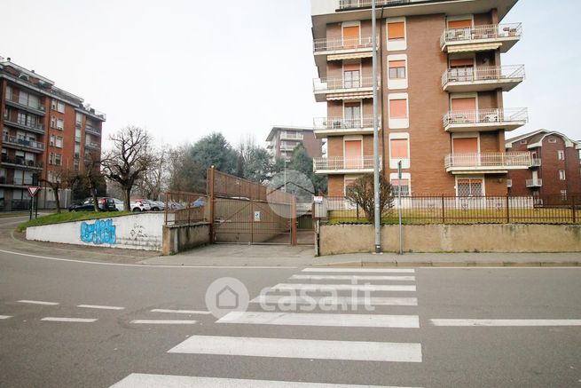 Box/posto auto in residenziale in Via Principessa Mafalda 50