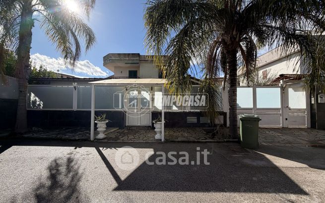 Capannone in commerciale in Via Pio La Torre 4