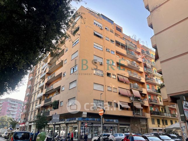 Appartamento in residenziale in Via Orso Mario Corbino 40