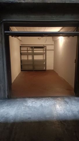 Box/posto auto in residenziale in Via Carlo Meda 15