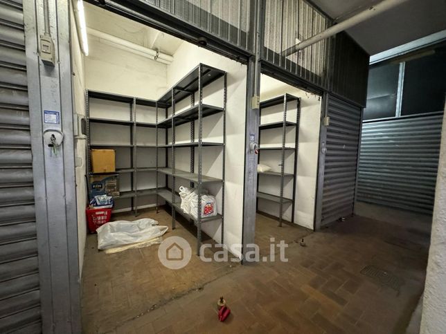 Garage/posto auto in residenziale in Viale Etiopia 17