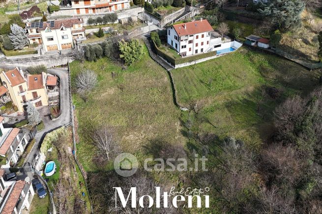 Terreno edificabile in residenziale in Via dell'Acqua Bianca