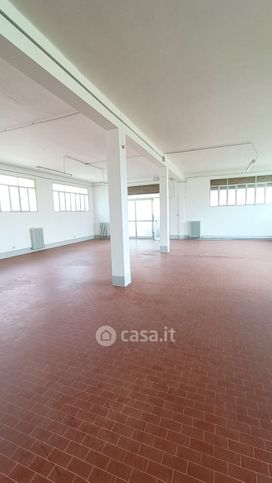 Capannone in commerciale in Nazionale 71