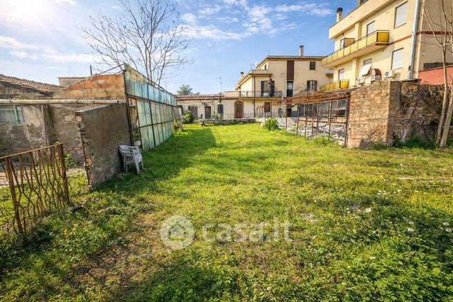Terreno edificabile in residenziale in Via Paolo D'Egina