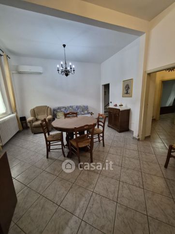 Appartamento in residenziale in Via Montalese