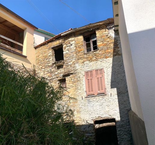 Appartamento in residenziale in Via Pellegrini