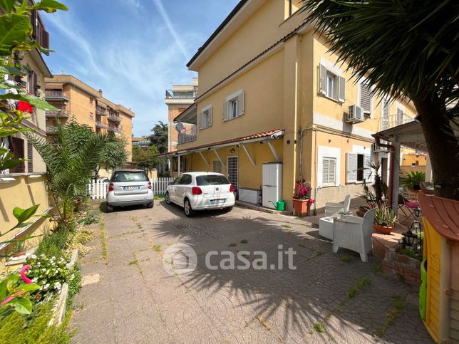 Appartamento in residenziale in Via Augusto Tebaldi 52