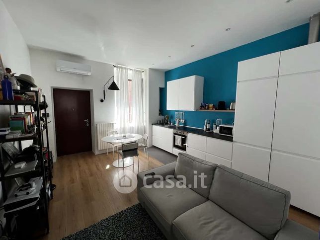 Appartamento in residenziale in Via Ruggero Bonghi 12