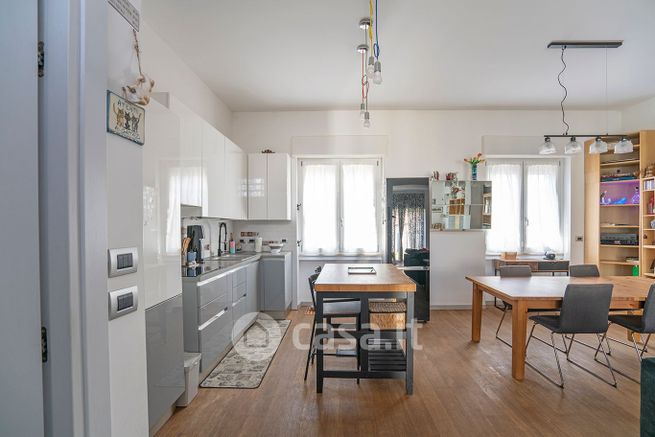 Casa indipendente in residenziale in Via Piave 1