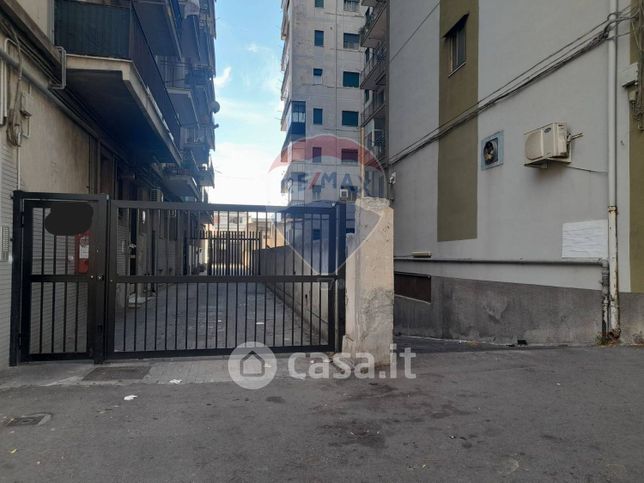 Garage/posto auto in residenziale in Viale Mario Rapisardi 443