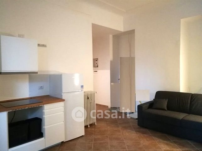 Appartamento in residenziale in Piazza Napoli 25