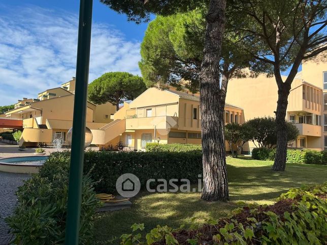 Appartamento in residenziale in Via Aurelia 233