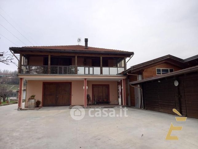 Villa in residenziale in Località Valterza 104