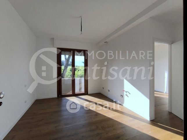 Appartamento in residenziale in Via Francesco Baracca
