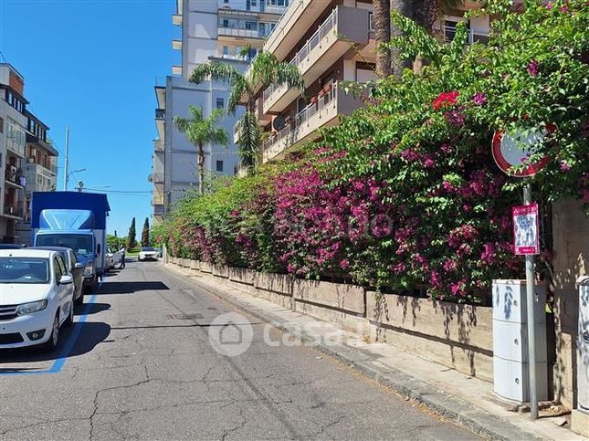 Box/posto auto in residenziale in Via Messina