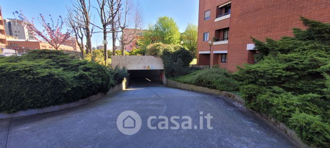 Box/posto auto in residenziale in Via Walter Tobagi 15