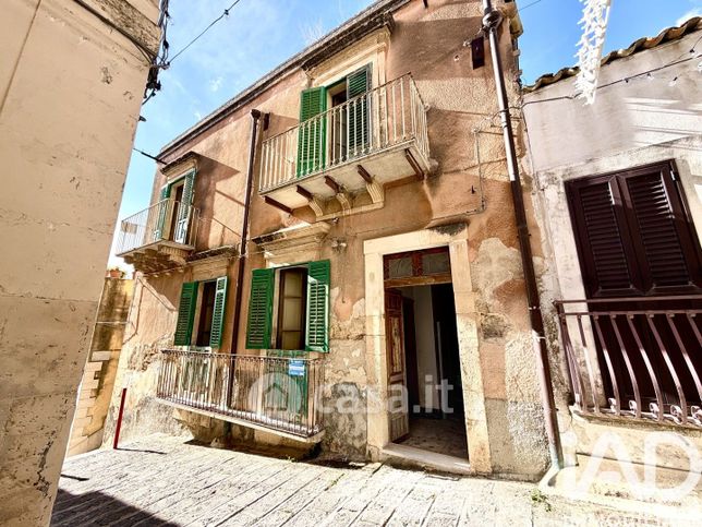 Casa indipendente in residenziale in Via Mandraro 1