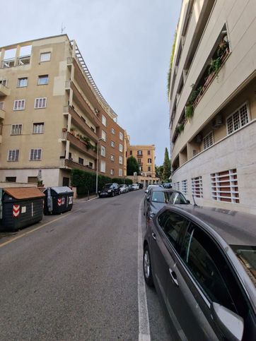 Box/posto auto in residenziale in Via Antonio Gramsci 1