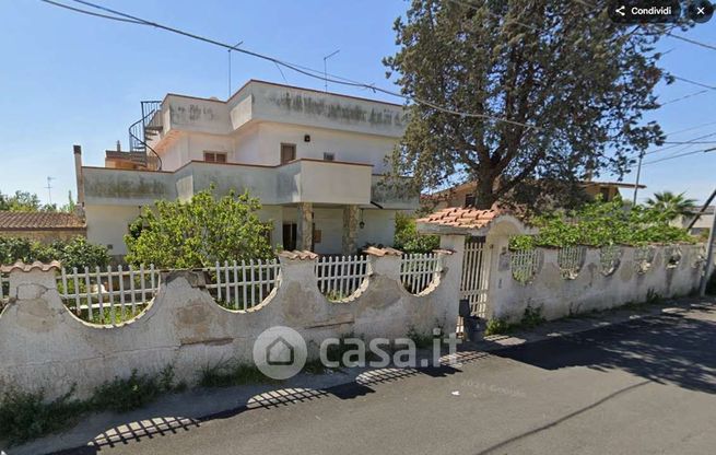 Villa in residenziale in Via G. Abbati 28
