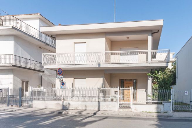 Appartamento in residenziale in Via Adriatica 14