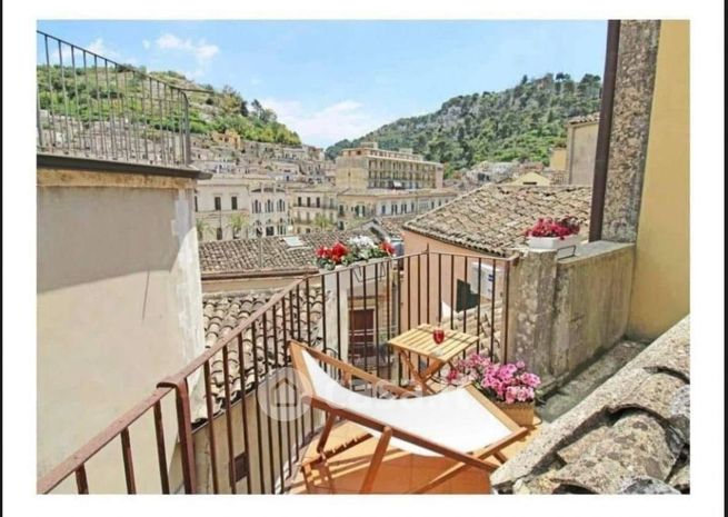 Casa indipendente in residenziale in Via Giovanbattista Vico