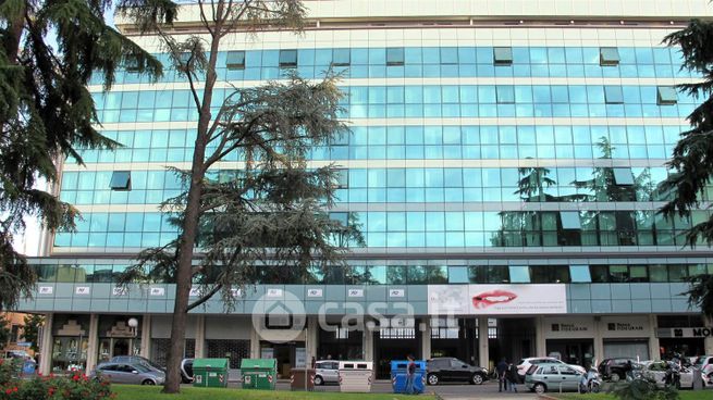 Ufficio in commerciale in 