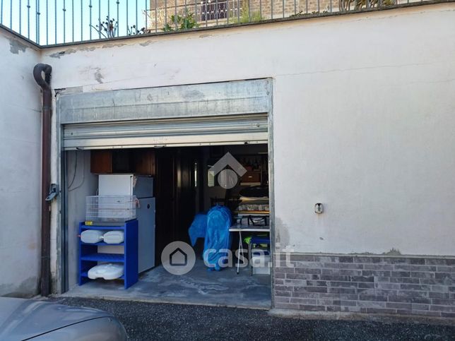Box/posto auto in residenziale in Via della Bandita 17