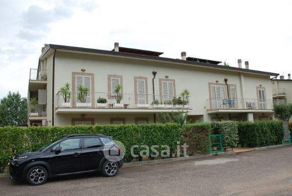 Garage/posto auto in residenziale in Via del Raku