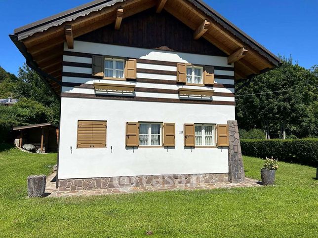 Casa indipendente in residenziale in 