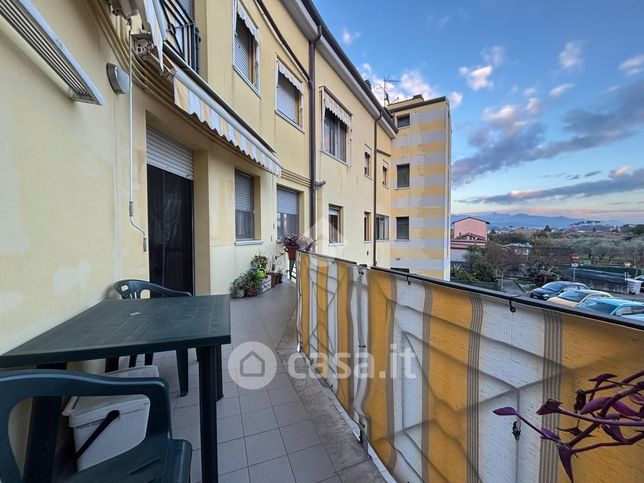 Appartamento in residenziale in Via Mazzincollo 6