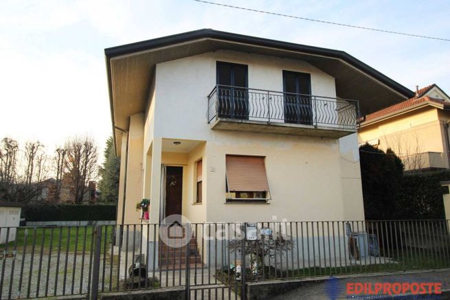 Casa bi/trifamiliare in residenziale in Via Sabotino