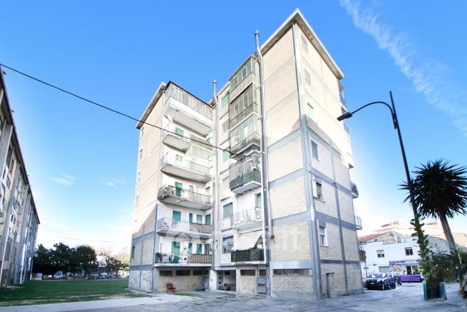 Appartamento in residenziale in Via Cesano 13